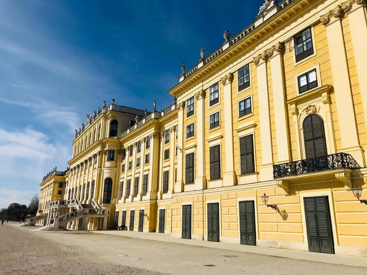 Apartment Lovely Nest! Just Beside Schoenbrunn Palace And Zoo! Vienna