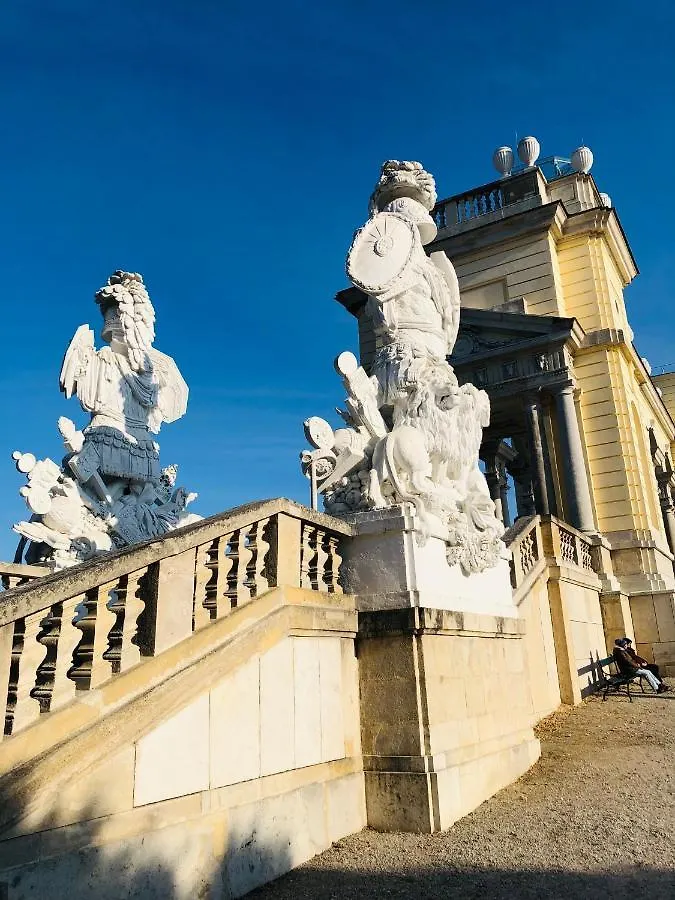 Apartment Lovely Nest! Just Beside Schoenbrunn Palace And Zoo! Vienna Austria