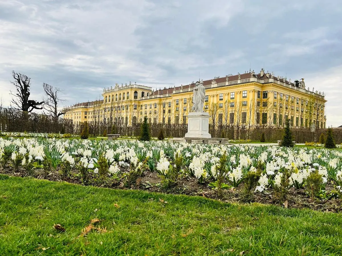 Apartment Lovely Nest! Just Beside Schoenbrunn Palace And Zoo! Vienna Austria